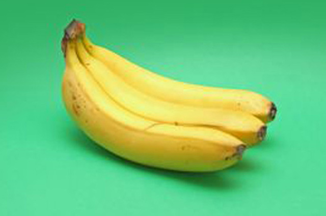 trei banane